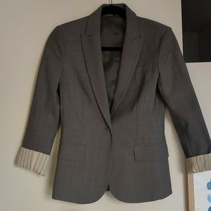 Theory gray blazer with pattered sleeve lining